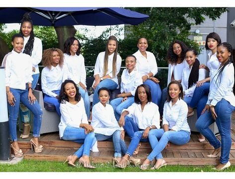 Choir Group Pictures, Group Outfit Ideas Matching, Worship Team Outfits, White Top And Blue Jeans, Black Women Entrepreneurs, Choir Uniforms, Grandparent Photo, Outfit For Church, Family Photo Colors