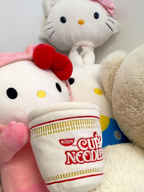 Spiderman Theme, Kitty Images, Cute Squishies, Hello Kitty Aesthetic, Plush Backpack, Hello Kit, Hello Kitty My Melody, Hello Kitty Art, Hello Kitty Plush