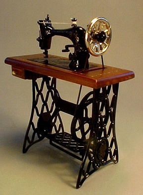 Miniature Sewing, Old Sewing Machine, Sewing Machine Table, Antique Sewing Table, Treadle Sewing Machines, Old Sewing Machines, Antique Sewing Machines, Vintage Sewing Machine, Vintage Sewing Machines