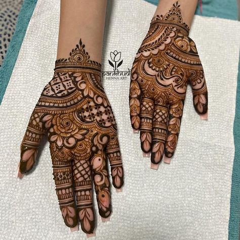 There were many requests to share a few full palm designs for the Karwa-Chauth festival. Please share these with others who are looking for designs. I will share a few more designs. Save, recreate and share withme.……….. #karwachauth #karwachauthspecial #karvachauthhenna #karvachauthhennaappointments #karvachauthhennadesigns #bramptonhennaartist #torontohennaartist #tiktok #doli #dholi #dholkinight Bridal Henna Designs, Henna Artist, Bridal Henna, Henna Design, Mehndi Design, Mehndi Designs, Henna, To Share, Festival