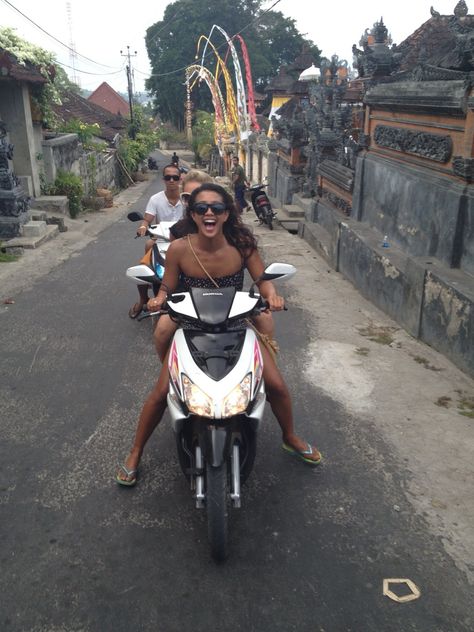 Living In Bali Aesthetic, Honeymoon In Bali, Bali Motorbike, Bali Scooter, Bali People, Bali Living, Bali Adventure, Bali Baby, Bali Travel Guide