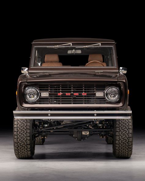 Do you think it tastes of root beer? 1971 Luxury Brown Metallic Ford Bronco built by Velocity. #builtbyvelocity #fordbronco #custombronco #fordbroncos #classicbronco #vintagebronco #bronconation #fordbroncodaily #earlybroncodrivers #broncolife #bronco #classicsfeature #hamptons #california #30A #nashville #thefordera #LA #classiccars #austintx #earlybronco #carporn #classiccars #carphotography #drivetastefully #fordtuff #fordtrucks #scottsdale #classicsfeature Brown Bronco, Baja Trucks, Baja Truck, Dream Whip, Chic Lifestyle, Classic Bronco, Early Bronco, Classic Ford Broncos, Ford Broncos