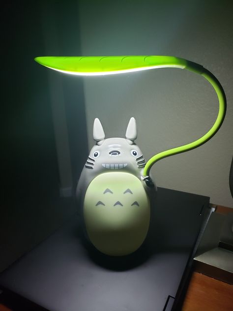 Totoro Things To Buy, Studio Ghibli Lamp, My Neighbor Totoro Bedroom, Totoro Bedroom Ideas, Totoro Themed Room, Studio Ghibli Home Decor, Totoro Room Decor, Studio Ghibli Room Decor, Totoro Light