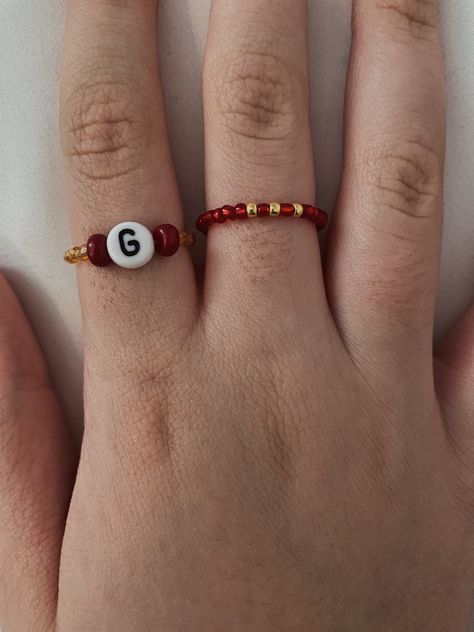 Harry Potter Beaded Jewelry, Bracelet Ideas Harry Potter, Swifties Bracelet, Yule Ball Outfits, Harry Potter Ring, Harry Potter Bracelet, Bracelet Stuff, Harry Porter, Yule Ball