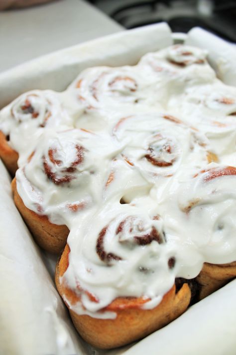 Cinnamom Rolls, Whole Wheat Rolls, Healthy Cinnamon Rolls, Potato Latkes, Cinnamon Bun, Cold Cream, Cream Cheese Icing, Cupcake Pan, Bun Recipe