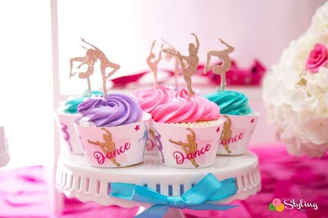 Dance Birthday Party Ideas, Dance Cupcakes, Dance Birthday Party, Dance Party Decorations, Poker Cake, Ballet Cakes, Dance Cakes, Dance Party Birthday, Hunting Birthday