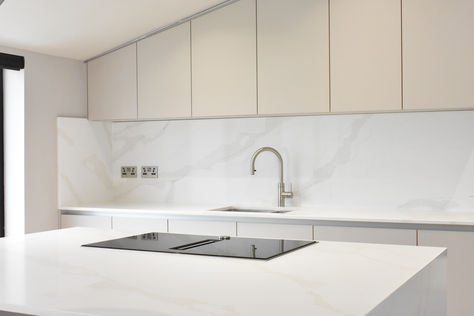 Silestone Calacatta Gold Quartz Worktops by Henderstone Silestone Calacatta Gold, Granite Worktop Kitchen, Calacatta Gold Quartz, Quartz Worktop, Splash Backs, Marble Worktops, Quartz Worktops, Calacatta Gold, Granite Kitchen