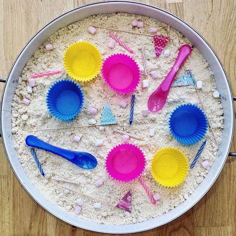 What Shall We Play Today? on Instagram: “Birthday Cake Cloud Dough Here’s another birthday related play of ours. It’s easy to set up - cloud dough (flour and cooking oil), cupcake…” Birthday Cake Cloud, Toddler Activity Bags, Activity Bags, Water Games For Kids, Cloud Dough, Summer Fun List, Messy Play, Indoor Activities For Kids, Backyard Games