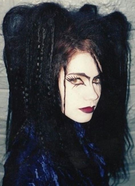 90s Deathrock Gothic Type, Traditional Goth, Gothic Hair, Gothic Fashion Women, 80s Goth, 90s Goth, 80s Makeup, Trad Goth, Fashion Goth