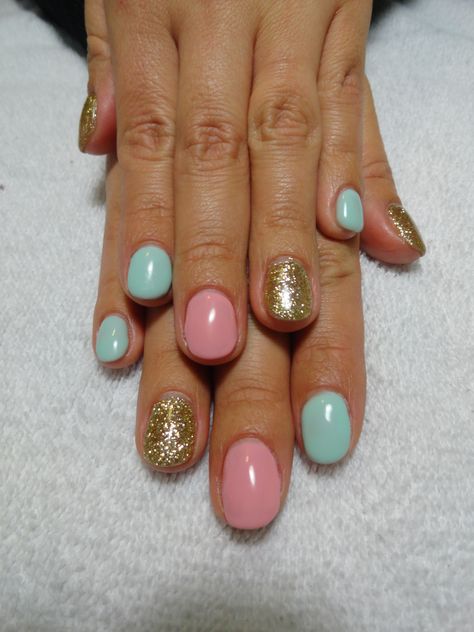 Easter Dip Nail Ideas Spring, Dip Powder Nails With Designs Spring, April Dip Nails, April Gel Nails Ideas, Simple Spring Gel Nails, Dip Powder Nails Easter, Powder Dip Nail Ideas Spring, Easter Dip Powder Nails, April Gel Nails