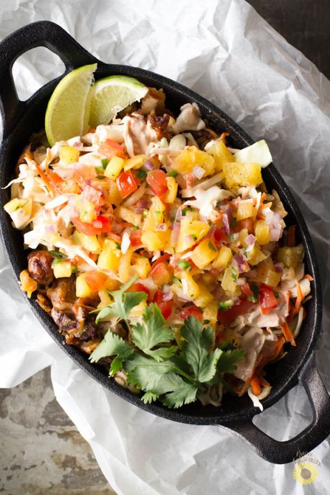 Pulled Pork Nachos with Pineapple Salsa-4 Pulled Pork With Pineapple, Chipotle Slaw, Chipotle Sour Cream, Pork With Pineapple, Caribbean Dishes, Pineapple Salsa Recipe, Pork Casserole, Pulled Pork Nachos, Pork Nachos