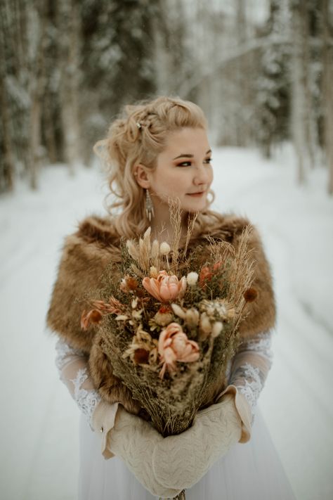 Shield Maiden Wedding Dress, Nordic Dress Wedding, Scandinavian Wedding Theme, Norse Wedding Dress Viking Woman, Scandinavian Wedding Traditions, Norse Wedding Traditions, Norse Wedding Dress, Viking Wedding Traditions Bridal Crown, Viking Elopement