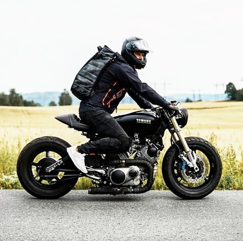 Virago Cafe Racer, Bobber Scrambler, Yamaha Cafe Racer, Cafe Racer Moto, Ducati Cafe Racer, Moto Ducati, Scrambler Custom, Yamaha Virago, Riders On The Storm