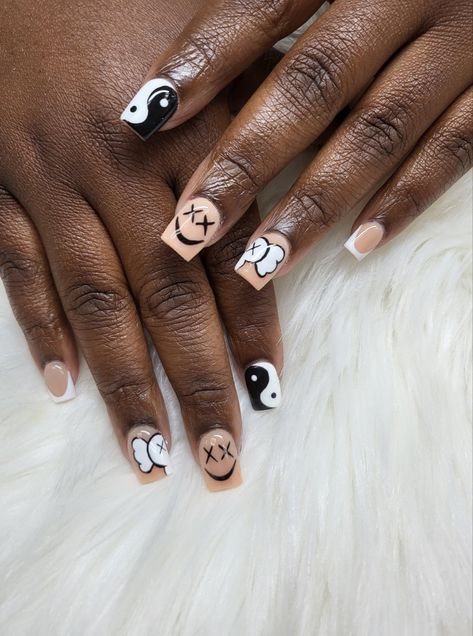 Bearbrick Nails, Short Kaws Acrylic Nails, Black And White Kaws Nails, Kaws Nails Art Short, Kaws Nails Design Short, Kaws Short Nails, Kaws Nails Short, Kaws Nails Art, Kaws Nails