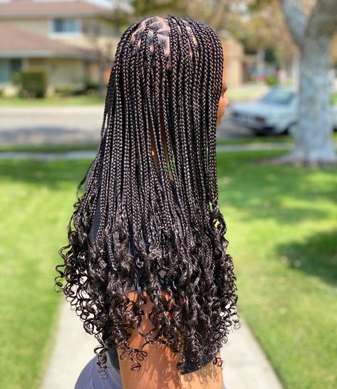 Locs Ponytail, Outfit Formal Mujer, Unique Braided Hairstyles, Feed Ins, Braids Cornrows, Gorgeous Braids, Cornrows Styles, Short Box Braids Hairstyles, Havana Twist