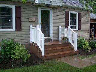 Front steps. Composite decking | Yard | Pinterest | Composite ... Coastal Castle, Small Front Porches Designs, Front Porch Stairs, Front Porch Deck, Veranda Design, Patio Stairs, Front Porch Steps, Front Door Steps, Porch Stairs