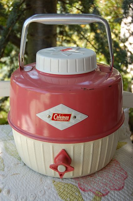 Vintage cooler by Maison Douce, via Flickr Vintage Camping Gear, Vintage Cooler, Milk Glass Decor, Vintage Thermos, Picnic Essentials, Little Cabin In The Woods, Travel Trailer Remodel, Vintage Picnic, I Believe In Pink