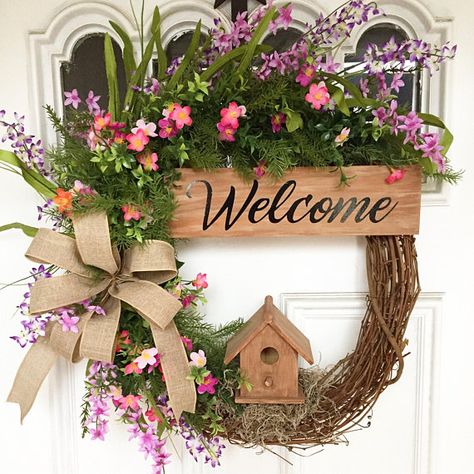 15 Dreamy Handmade Summer Wreath Designs Made With Fresh Flowers Wreath With Birdhouse, Bird Wreaths For Front Door, Hummingbird Wreath Ideas, Unique Door Wreaths, Heart Shaped Grapevine Wreath Ideas, Spring Grapevine Wreath Ideas, Summer Wreaths For Front Door Diy, Diy Frühling, Bird Wreath