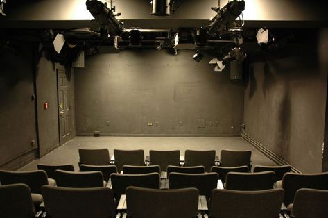 Thrust Stage, Black Box Theatre, Box Theatre, Studio Theater, Theatre Interior, Small Theatre, Theatre Design, Theater Room, Concert Hall