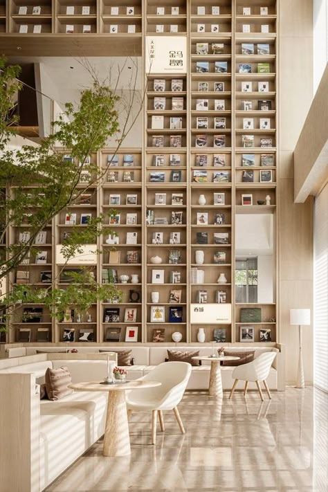 Biophilic Library Design, Library Cafe, Wood Chair Design, Library Architecture, Pharmacy Design, Shelving Design, Coffee Shops Interior, Book Cafe, H Design