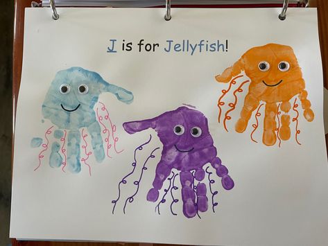 Hand Print Sea Animals, Starfish Footprint Craft, Under The Sea Infant Art, Handprint Ocean Animals, Jellyfish Handprint Craft, Jellyfish Craft Preschool, J For Jellyfish, Zoo Animals Preschool Activities, Sea Creatures Crafts