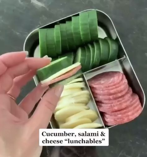 Cucumber Lunchable, Salami Lunch Ideas, Health Lunch, Sleeve Recipes, Health Lunches, Salami And Cheese, Foods Healthy, Low Carb Drinks, Snack Foods