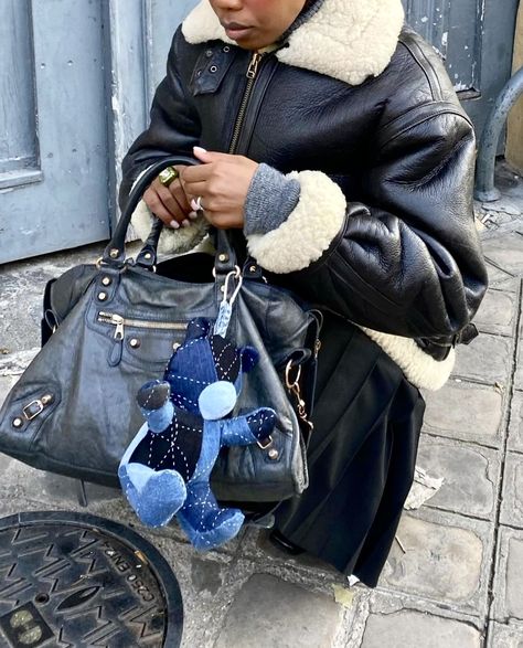 Balenciaga Giant City Bag Outfit, Balenciaga Motorcycle Bag Outfit, City Bag Outfit, Balenciaga City Bag Outfit, Balenciaga Giant City Bag, Balenciaga Motorcycle Bag, Future Millionaire, Dream Bag, Work Fits