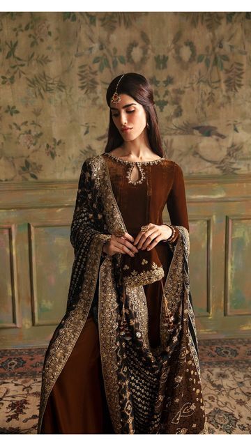 Faiza Saqlain, Pakistani Clothes Online, Pakistani Designer Clothes, Brown Accessories, Chiffon Shawl, Velvet Collection, Velvet Shirt, Brown Velvet, Pakistani Designers