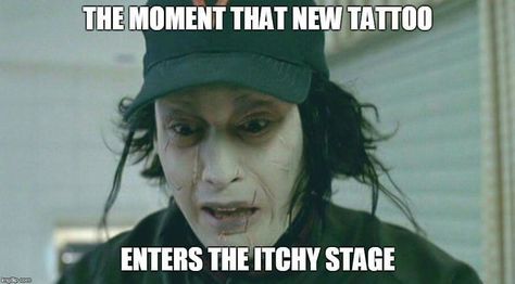 Tatoo Pic, Tattoo Memes, Laugh Or Die, Comedy Pictures, Edward Scissorhands, Funny Tattoos, Best Tattoo, Body Mods, Pretty Tattoos