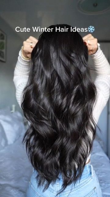 Cute Black Hair Hairstyles, Hairstyles On Dark Hair, Hairstyles For Long Black Hair, Long Black Hair Styles, Simple Long Hairstyles, Winter Hairstyles For Long Hair, Long Black Hairstyles, Long Hair Looks, Easy Winter Hairstyles