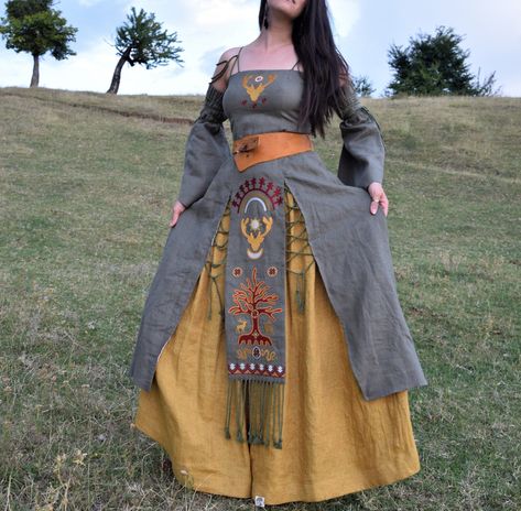 Excited to share the latest addition to my #etsy shop: FRIDA Celtic Dress, Norse Pagan, Viking Wedding Dress, Ren Faire Costume, Medieval Dress #wedding #historicalperiod #linen #celticdress #norsepagan #vikingweddingdress #renfairecostume #medievaldress #fairycostumewomen Modern Celtic Dress, Norse Inspired Outfits, Traditional Celtic Wedding Dress, Celtic Ren Faire Costume, Celtic Shoes, Viking Dress Pattern, Norse Dress, Hela Costume, Nordic Dress