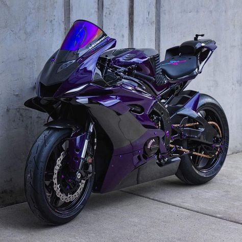 Custom Sport Bikes Motorcycles, Purple Motorcycle, Purple Bike, Motorcycle Helmet Design, Best Motorbike, Custom Sport Bikes, Motorbike Design, Motorcycle Aesthetic, Pretty Bike