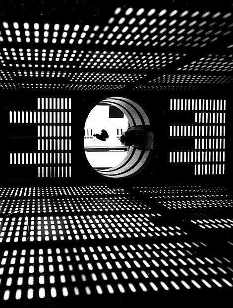 343 2001 A Space Odyssey, Space Odyssey, Stanley Kubrick, Retro Futurism, Steam Punk, White Photo, White Photography, Light And Shadow, Cinematography