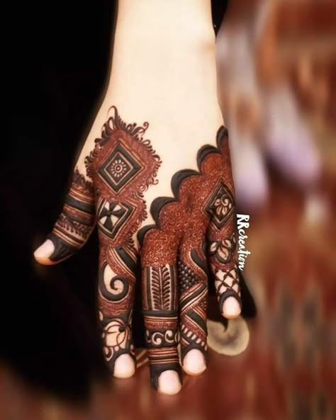 Finger Mahendi Dising, Kashees Mehndi Design Beautiful, Kashees Mehndi Designs, Fingers Mehndi Designs, Fingers Mehndi, Kashees Mehndi, Aesthetic Mehndi, Kashee's Mehndi Designs, Mehandhi Designs