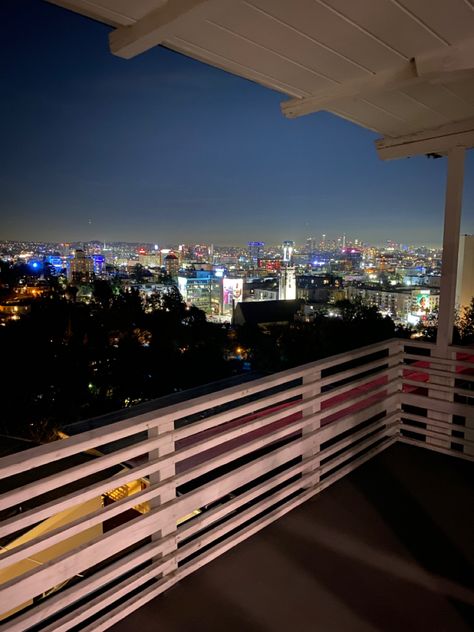 Night time view of downtown LA 🤩 #downtownla #losangeles #apartmentgoals City View Apartment Los Angeles, Los Angeles Hotel View, Los Angeles Apartment View, La Penthouse Apartment, Los Angeles Apartment Aesthetic, Downtown La Apartment, Beverly Hills Apartment, Los Angeles Penthouse, Los Angeles Apartment