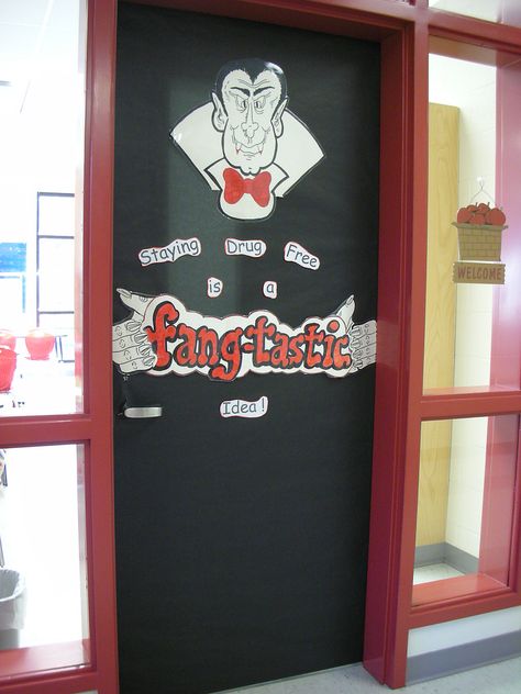 Door Decorations for Red Ribbon Week | Flickr - Photo Sharing! Home Door Decorations, School Nurse Clinic, Red Ribbon Week Door, Nurse Clinic, Diy Halloween Door Decorations, Classroom Door Decorating, 1st Grade Crafts, Halloween Diy Door, Snoopy Easter