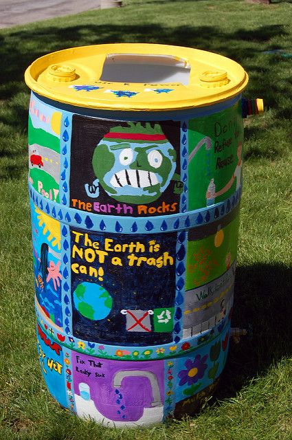 Painted rain barrel design Creative Trash Bin Design, Barrel Art, The Water Cycle, Tong Sampah, Trash Talk, Rain Barrels, Conserve Water, Water Cycle, Environmental Conservation