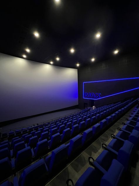 inst: @aferchs Imax Cinema, Cinema Idea, Theatre Interior, Home Theater, The Dreamers, Theater, Screen, Quick Saves, Black