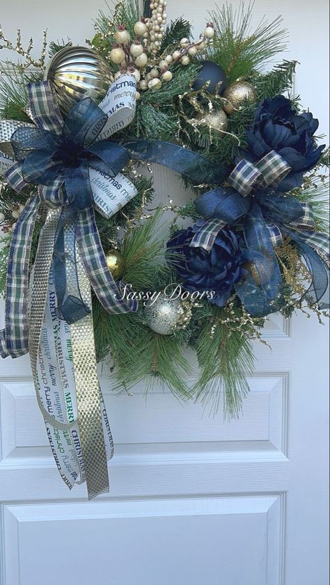 Navy Blue And Gold Christmas, Blue And Gold Christmas, Blue Christmas Tree Decorations, Gold Christmas Wreath, Blue Peony, White Christmas Wreath, Blue Christmas Decor, Navy Blue And Gold, Blue Christmas Tree