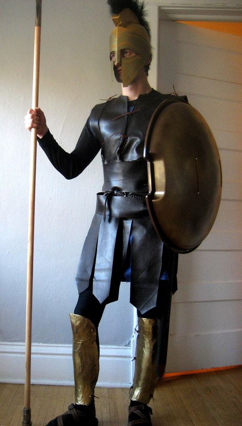 Chuck Does Art: DIY Spartan Hoplite Costume Cardboard Gladiator Costume, Diy Spartan Costume, Achilles Costume, The Batman Costume, Spartan Hoplite, 300 Costume, Roman Costumes, School Experiments, Spartan Costume