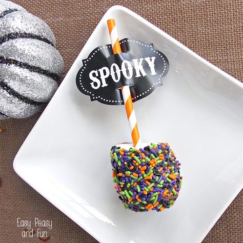 Easy Halloween Marshmallow Pops Halloween Appetizers, Marshmallow Pops, Halloween Activities For Kids, Holiday Snacks, Appetizer Bites, Holiday Painting, Halloween Drinks, Seasonal Crafts, Kindergarten Classroom