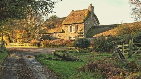 Cabin In The Countryside, Cottage In England, Rural House Aesthetic, Cottage Asethic, Scotland Cottage Aesthetic, Cottage In Woods Aesthetic, Dartmoor Aesthetic, Old Cottage Aesthetic, Aesthetic Cottage House