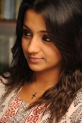 HOT TRISHAA: trisha-in-vinnai-thaandi-varuvaaya-movie-latest-unseen-photo-gallery Vtv Trisha, Trisha Saree, Trisha Actress, Trisha Photos, Tamil Girls, Latest Movie, Movie Stills, Perfect Woman, India Beauty