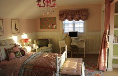 Nostalgic Bedroom, Average Bedroom, 60s Bedroom, Rooms Aesthetic, 2000s Room, H2o Mermaids, Big Girl Bedrooms, Girl Bedrooms, Bedroom Bliss