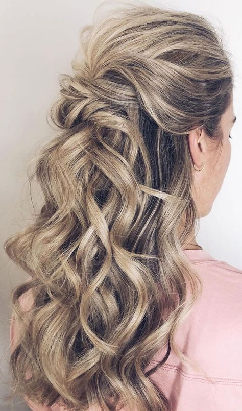 Hairstyles Pulled Back, Gala Hair, Bridesmaids Hairstyles, Bridemaids Hairstyles, Everyday Hairstyle, Prom Hair Medium, Half Up Wedding Hair, Wedding Hair Half, Elegant Ponytail