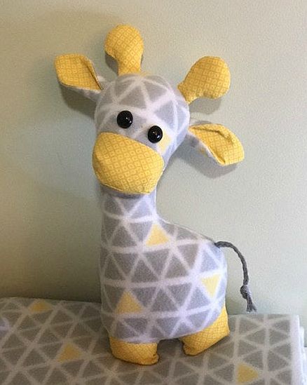 Giraffe Stuffed Animal Pattern Free, Giraffe Sewing Pattern Free, Free Giraffe Sewing Pattern, Giraffe Plush Pattern, Free Stuffed Giraffe Sewing Pattern, Giraffe Toy Diy, Giraffe Toy Pattern Sewing Free, Giraffe Sewing Pattern, Giraffe Soft Toy Pattern