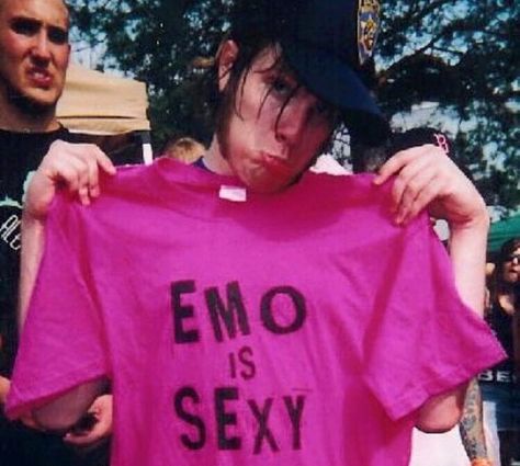 Emo is sexy! Patrick Stump, Foster Dog, Pete Wentz, I Watch, Music Memes, Fall Out Boy, Cat Mom, Dog Mom, Movie Tv