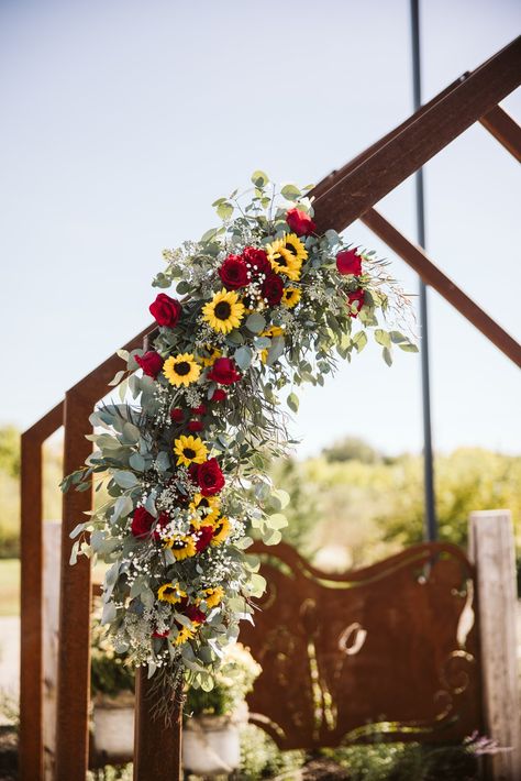 Red Roses And Sunflower Wedding Theme, Red And Yellow Wedding Theme, Sunflowers With Roses, Red Wedding Accents, Cowboy Wedding Theme, Red And Yellow Wedding, Red Roses And Sunflowers, Sunflower Wedding Decorations, Wedding Ides