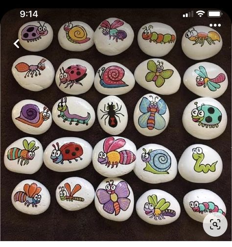 Stone Pictures Pebble Art, Garden Rock Art, Diy Rock Art, Stones Art, Stone Art Painting, Painted Rocks Kids, Flowers Painted, Rock And Pebbles, Painted Rocks Craft