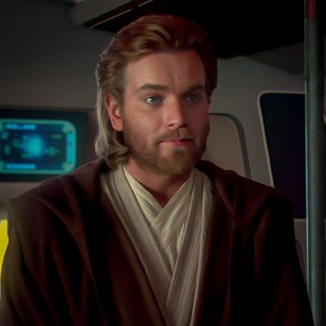 Oni Wan Kenobi, Obi Wan Kenobi Icon, Healthy Masculine, Comfort Celebrities, Ewan Mcgregor Obi Wan, Obi One, Star Wars Fanfiction, General Kenobi, Star Wars Obi Wan